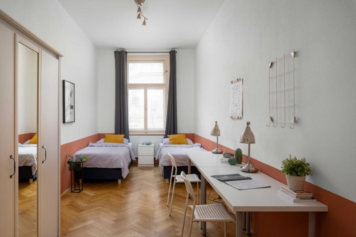 Letna Apartments Praga Exterior foto